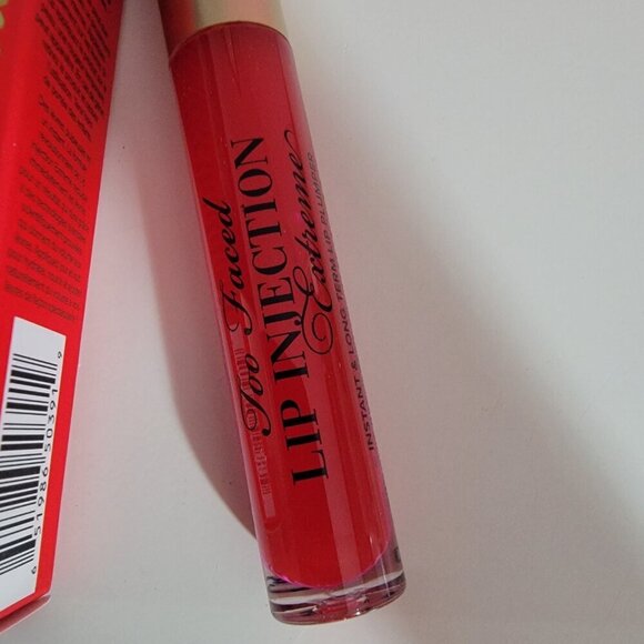 Too Faced Lip Injection Extreme Shade Strawberry Kiss New - Picture 3 of 15